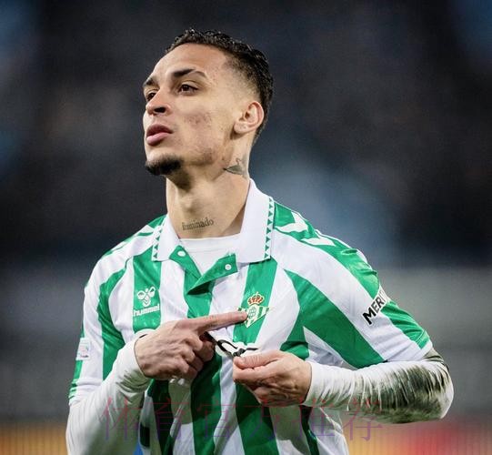 官方:足协纪律委员会正式对皇家马德里提起诉讼 官方:足协纪律委员会正式对皇家马德里提起诉讼